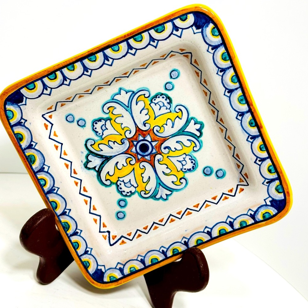 DERUTA ITALIAN POTTERY Gialletti GP Dec A Mano IN ITALY Colorful Square  Plate